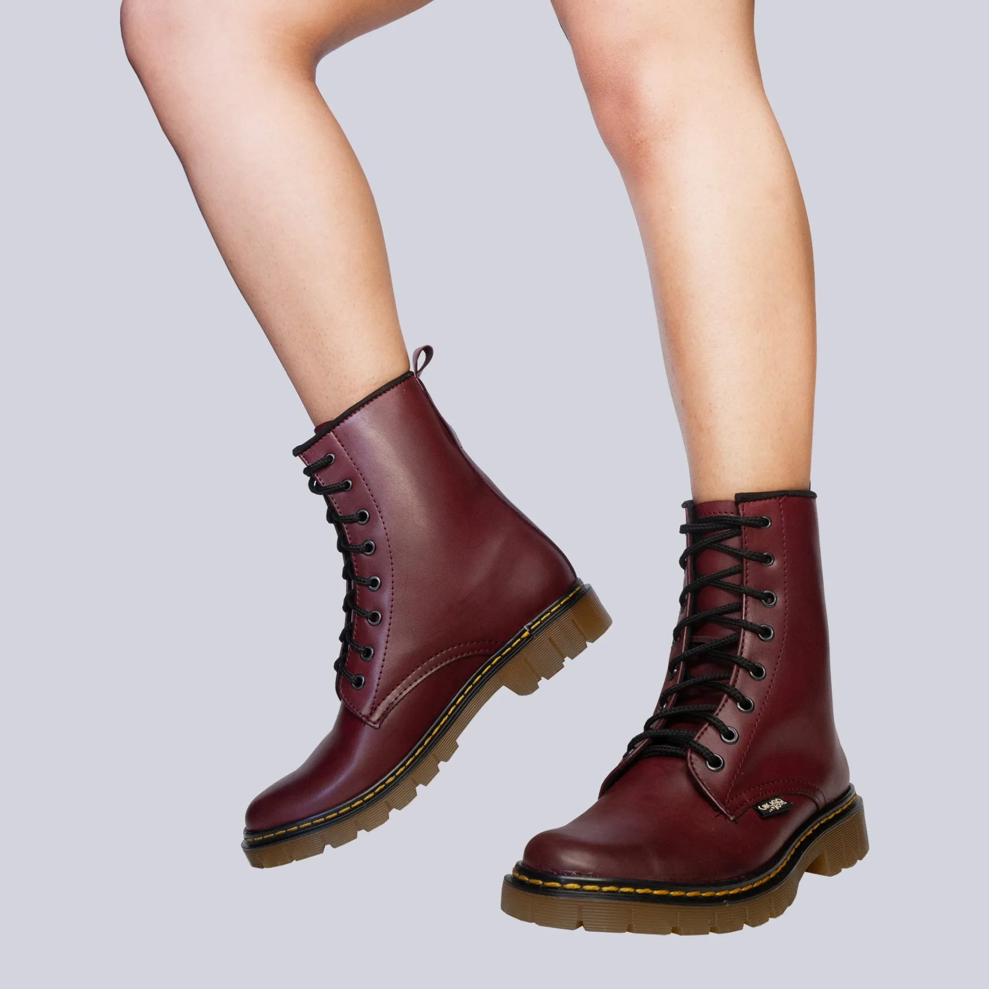 Classic Boots Cherry
