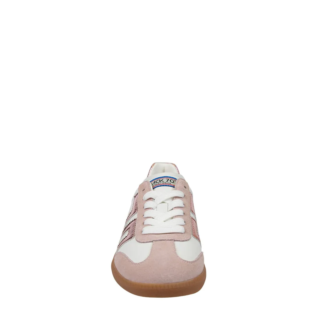 Cloud Sneaker in Pink