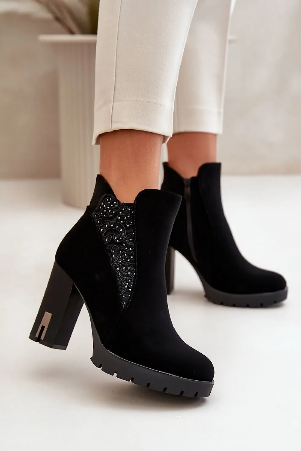 Heel boots