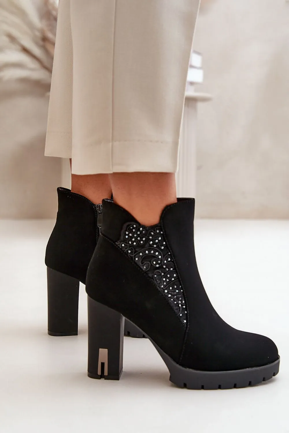 Heel boots