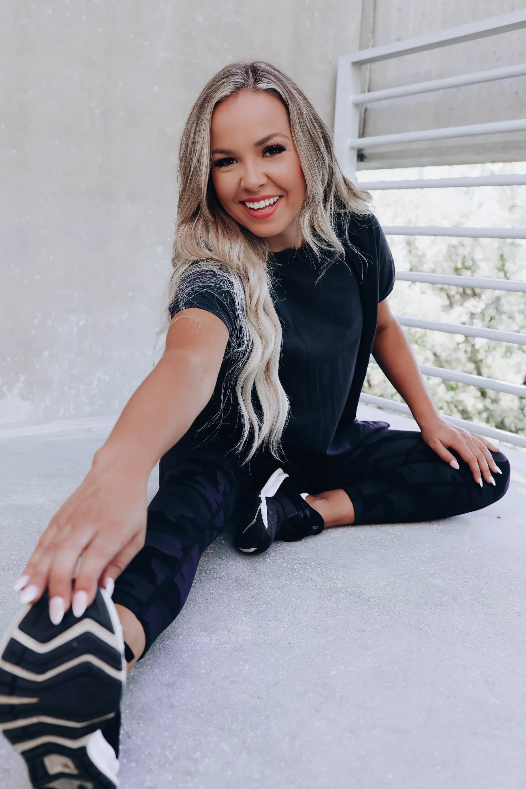 Light As A Feather Tee - Black