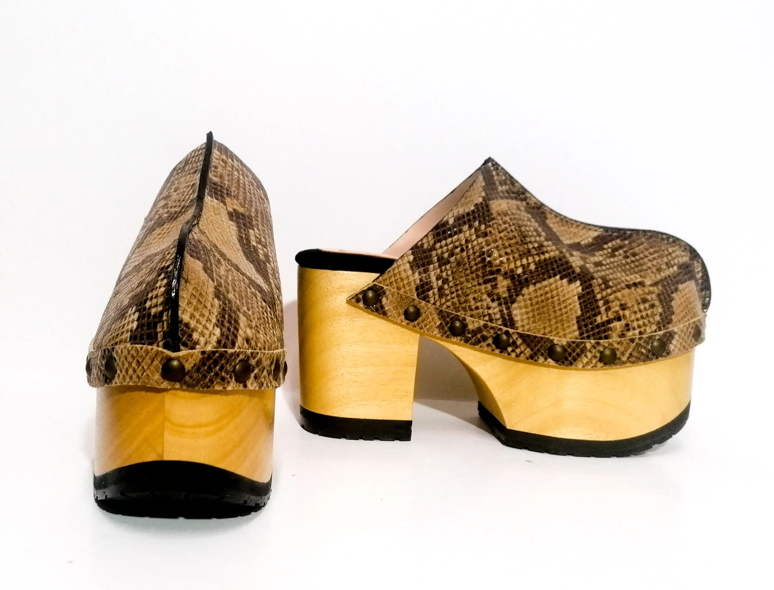 Snake Clogs