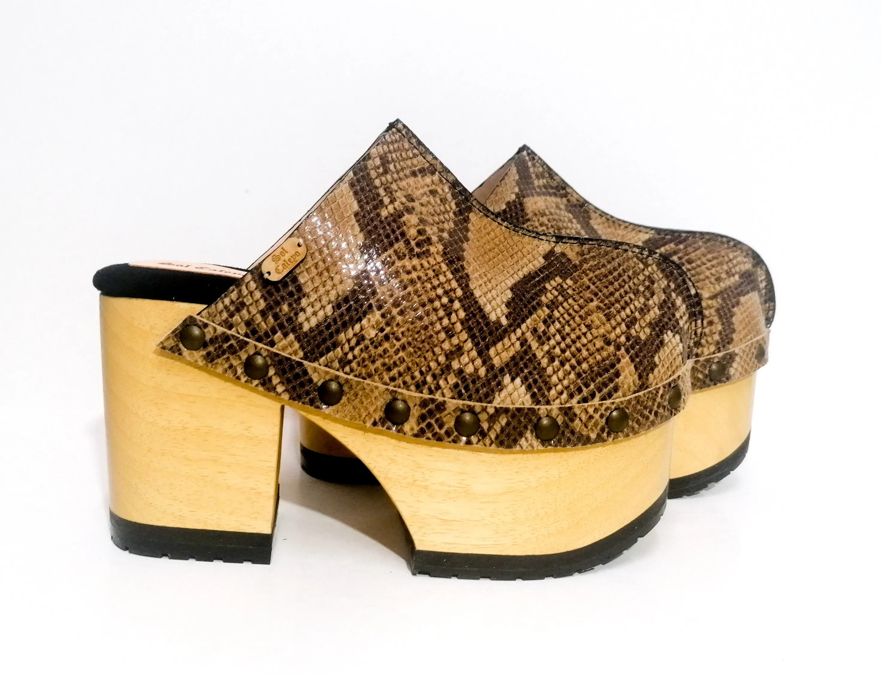 Snake Clogs