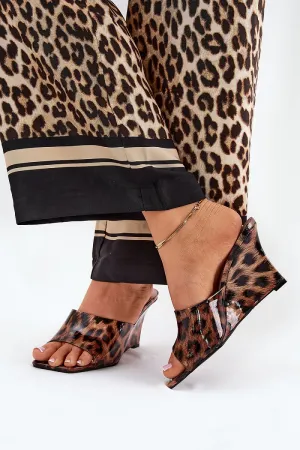 Stylish tapered wedge heel clogs
