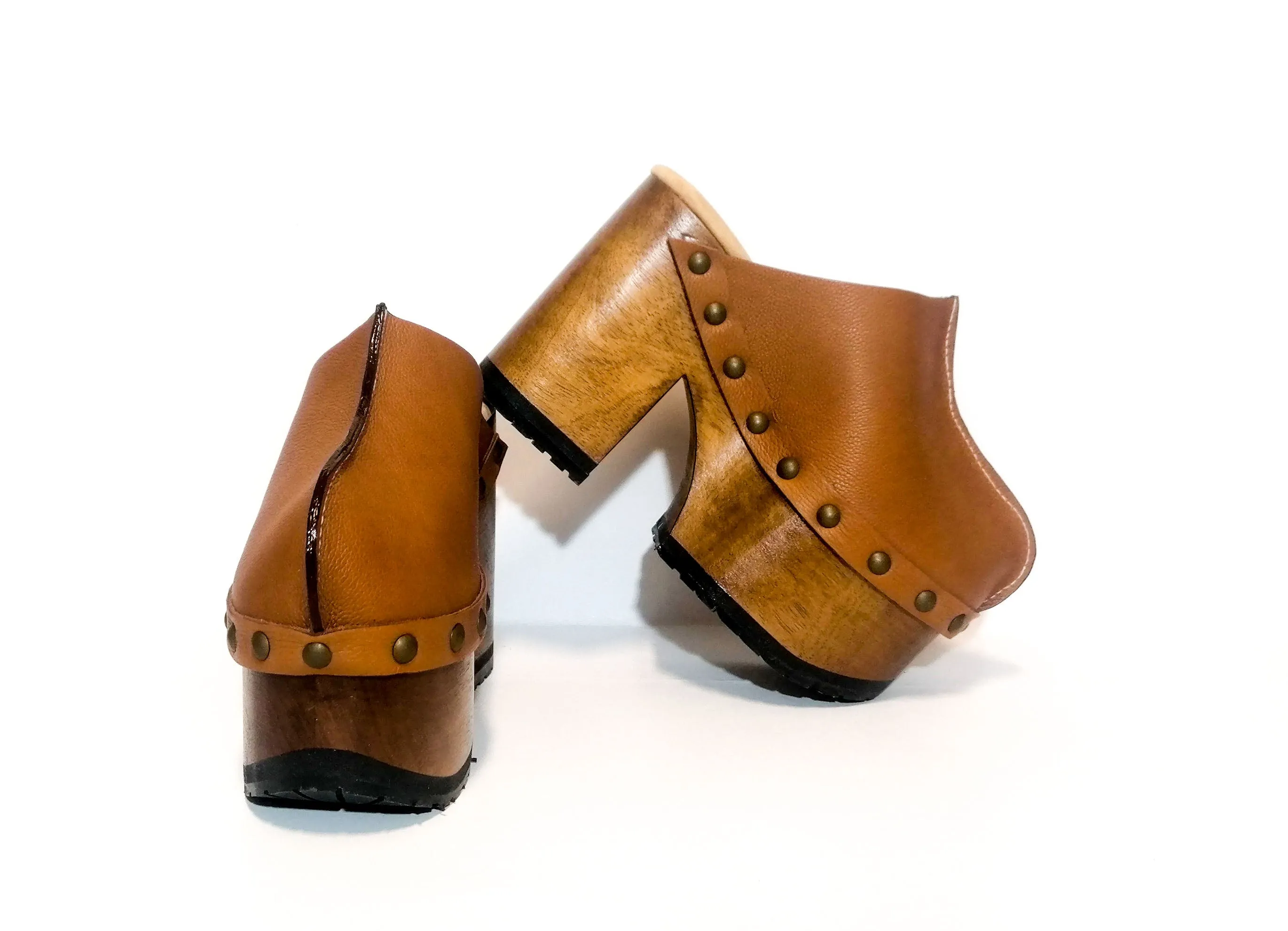 Vintage Light Brown Clogs