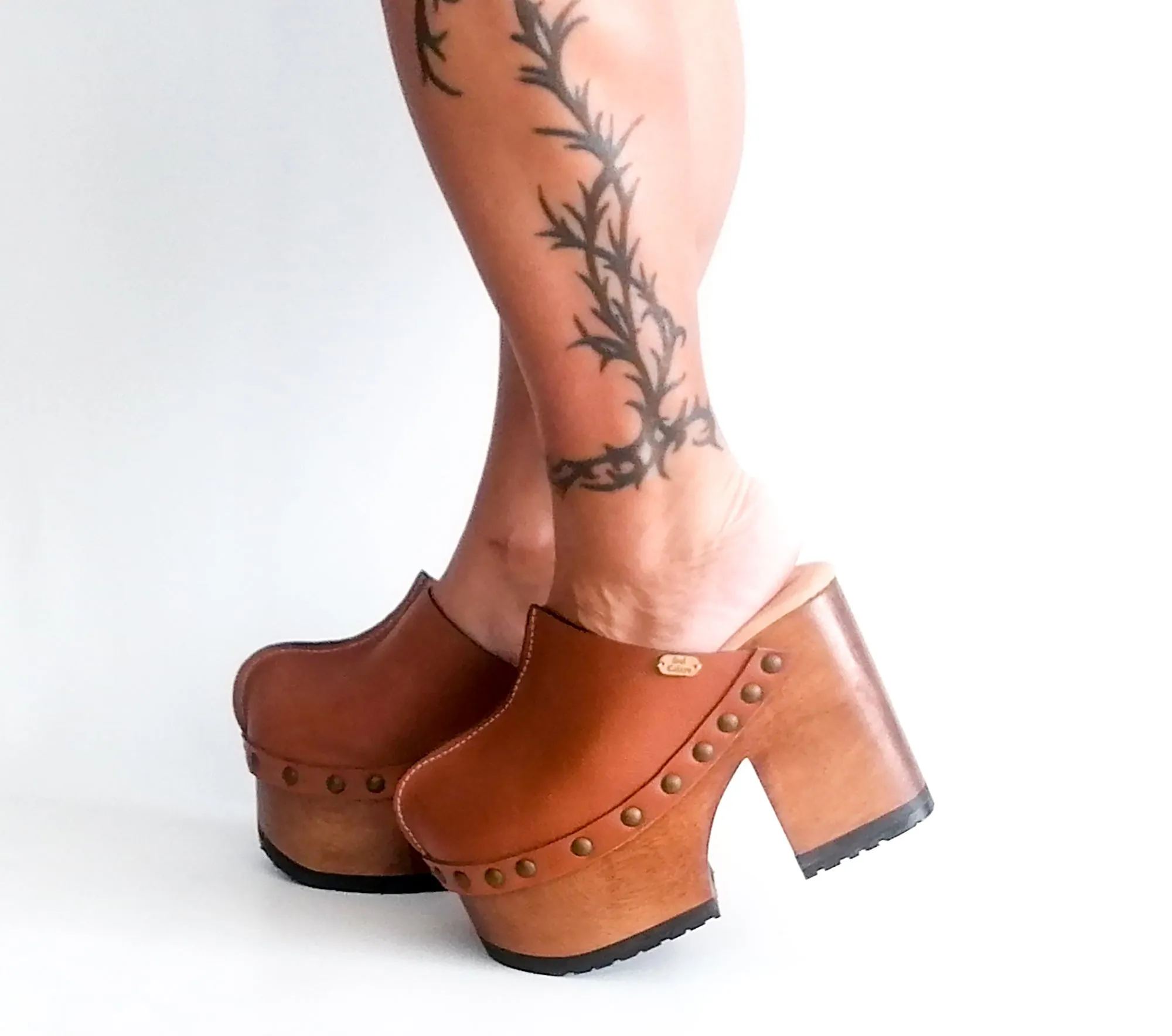 Vintage Light Brown Clogs