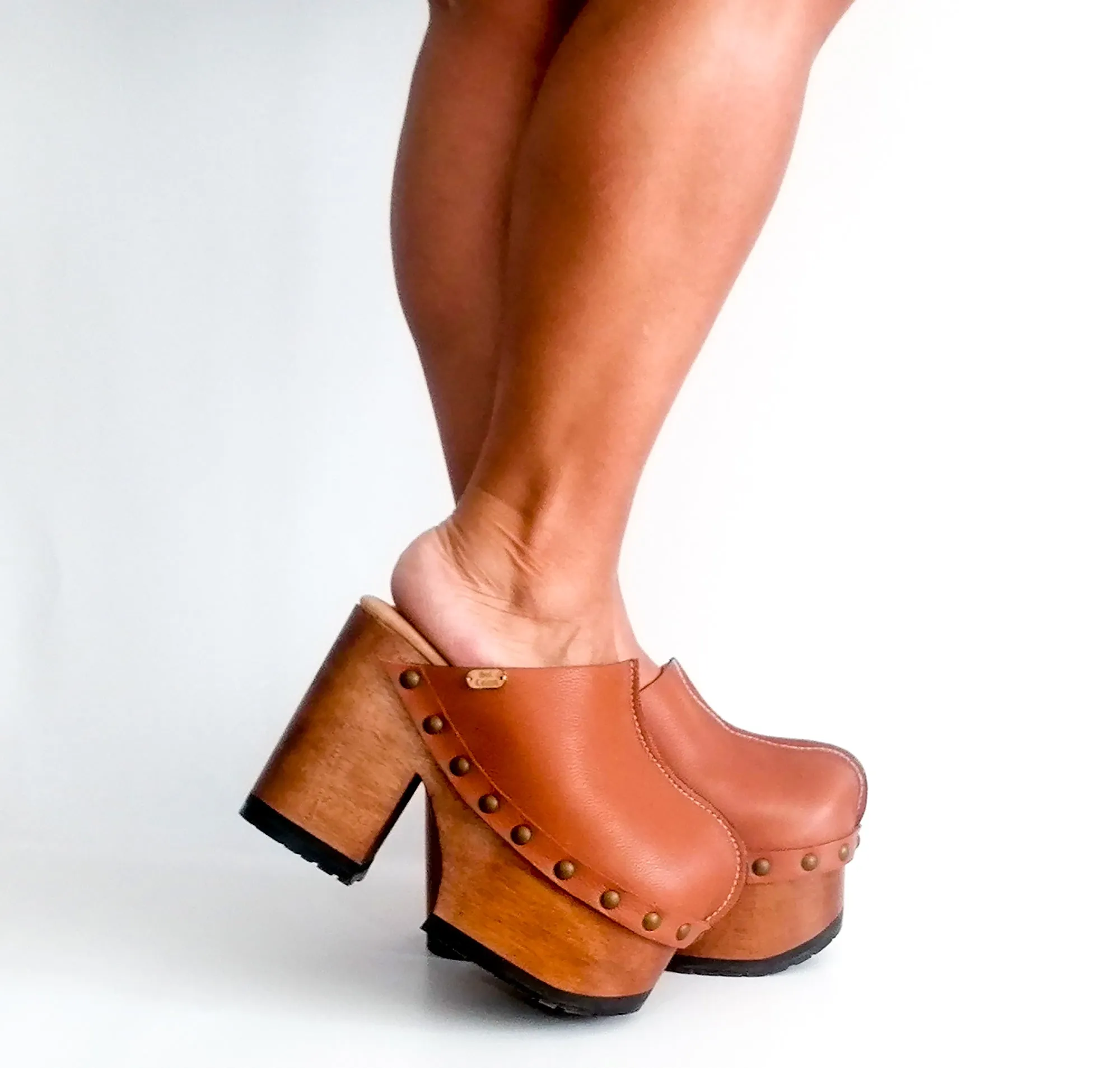 Vintage Light Brown Clogs
